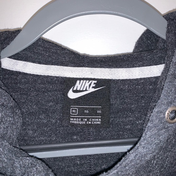 Womens Nike Lighweight Hoodie - Picture 2 of 3